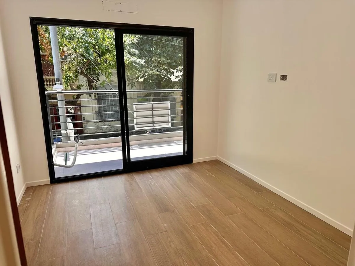 Departamento en Roseti 700