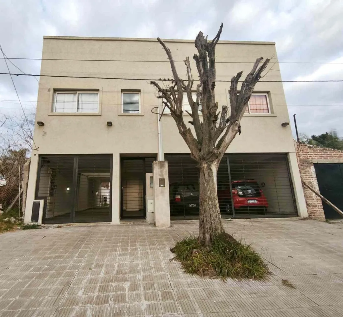 Casa en 143 E/ 63 y 64 1500