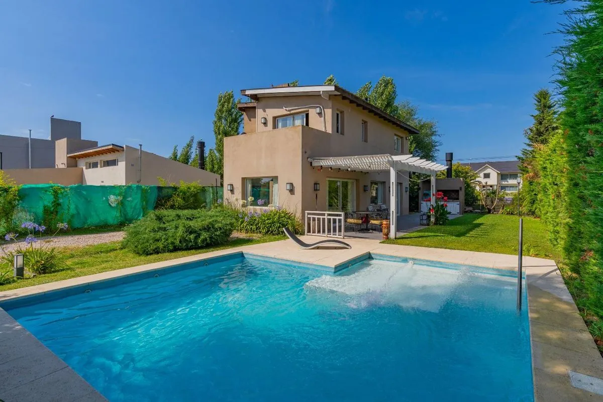 Casa en Calle 491 1500