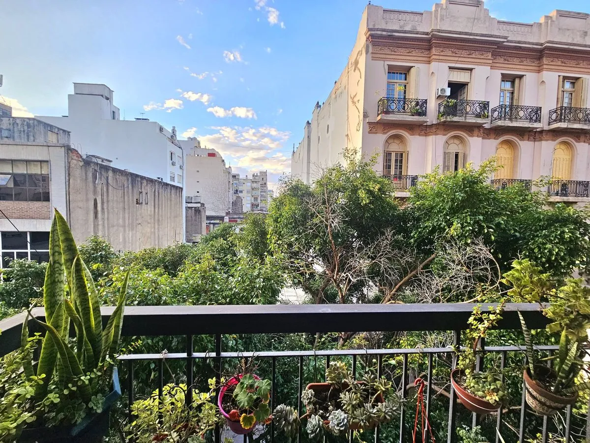 Departamento en Lavalle 2000