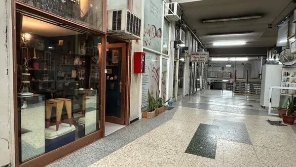 Local Comercial en Suipacha 900
