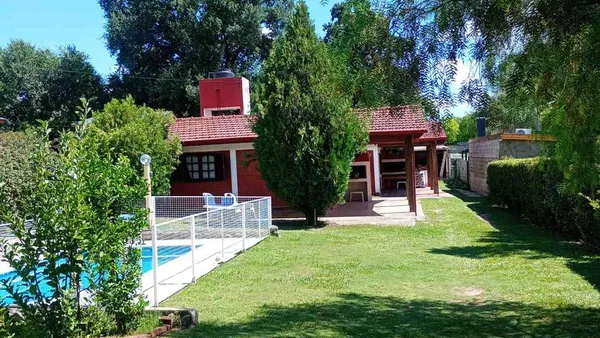 Casa en Los Halcones 100