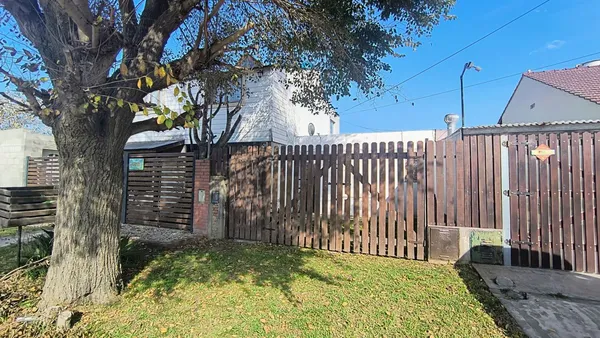 Casa en Vuelta de Obligado 4800