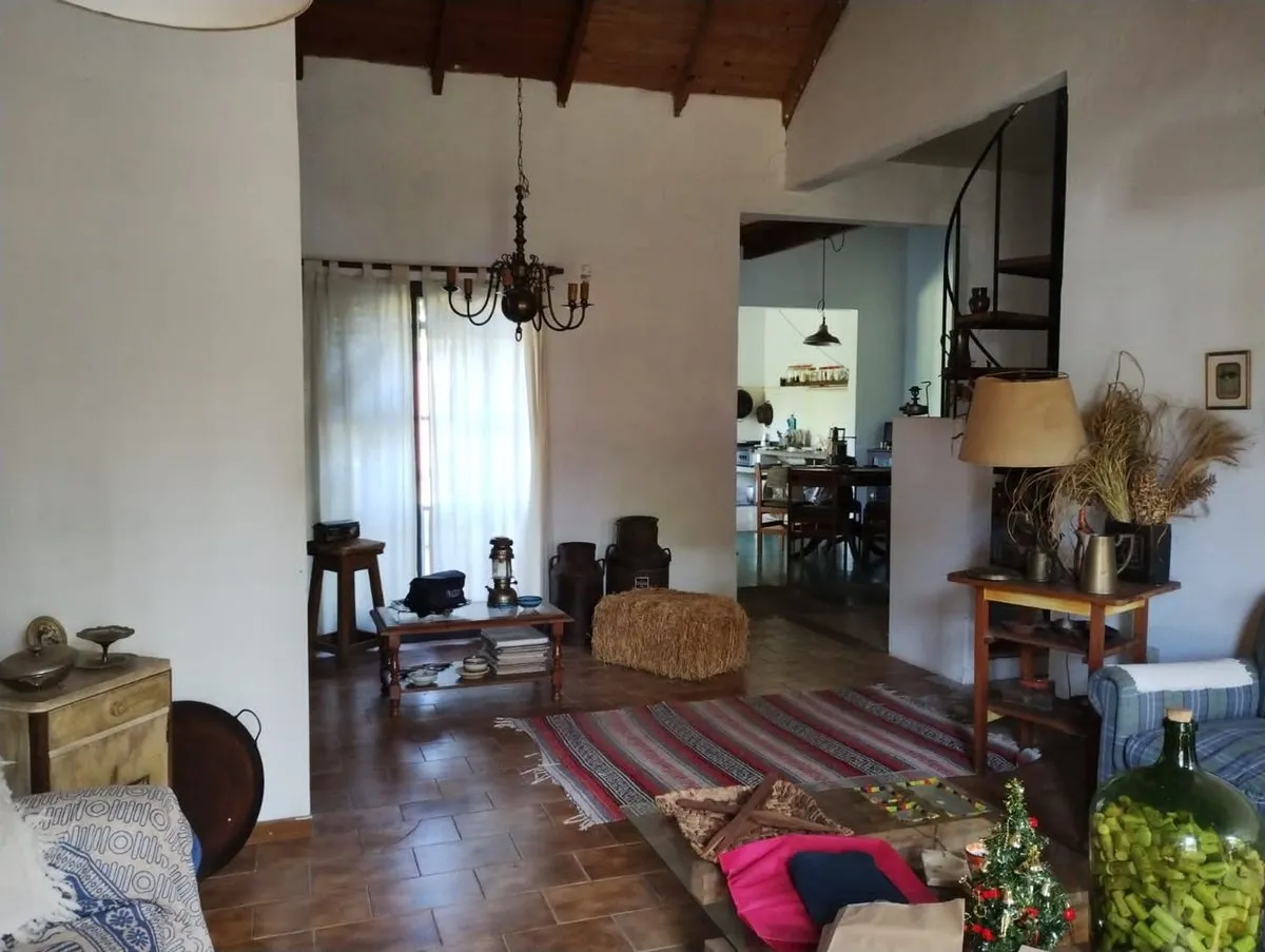 Casa en 418 Entre 135 y 136 3400