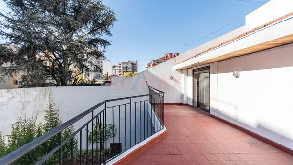 Casa en Escribano 100