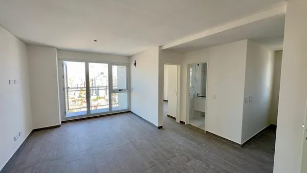 Departamento en Boulevard Pellegrini 2900