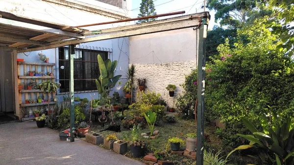 Casa en Av General Paz 11200