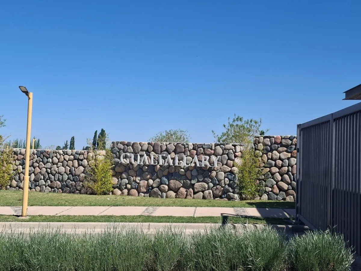 Lote en La Vencedora 400
