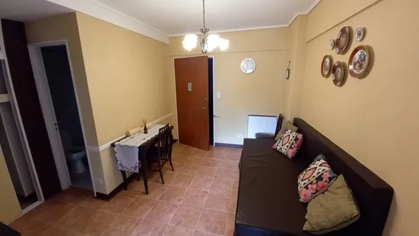 Departamento en Alsina 2400