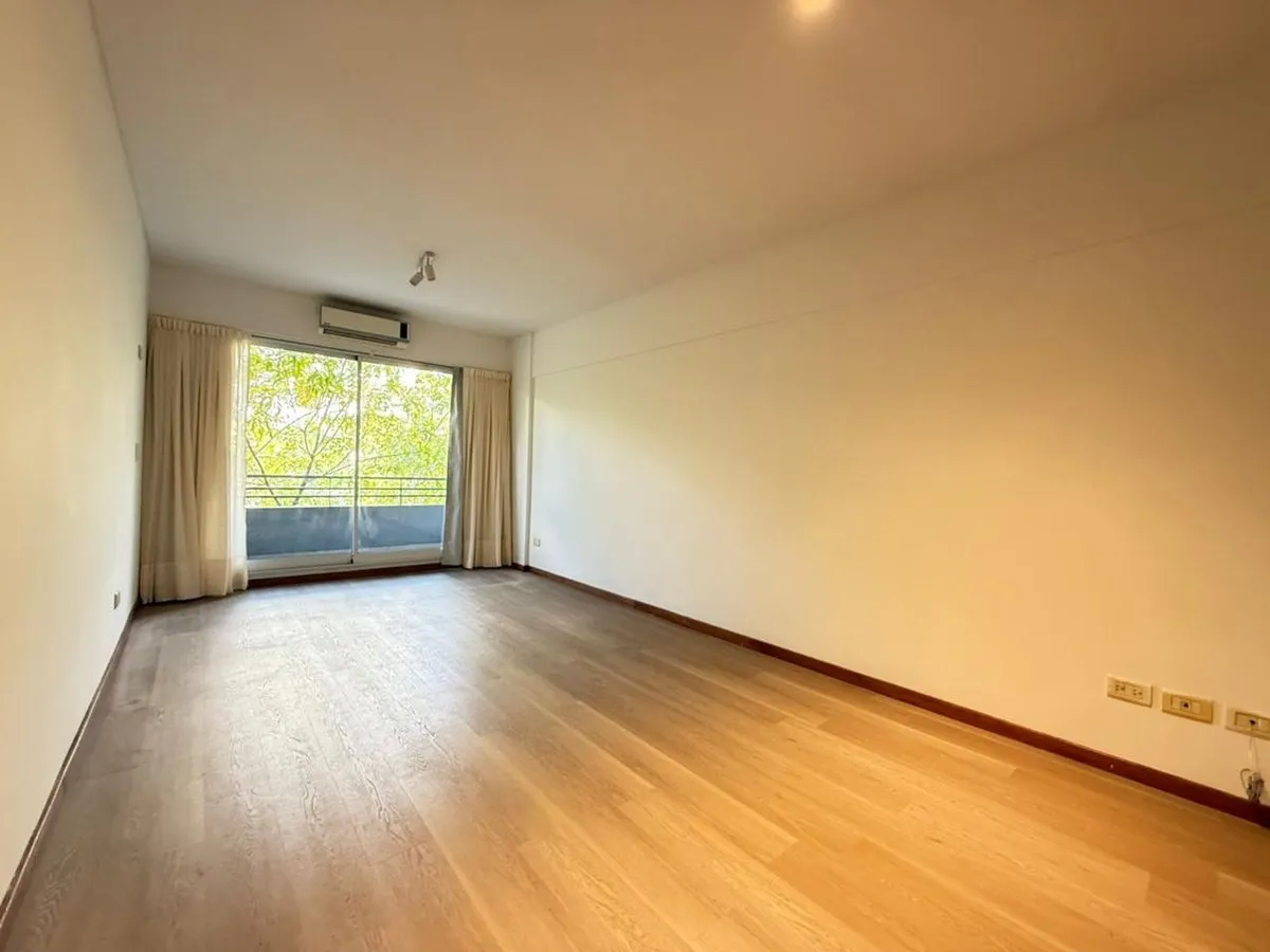 Departamento en Llerena 2400