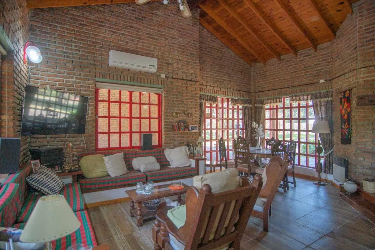 Casa en Los Robles 400