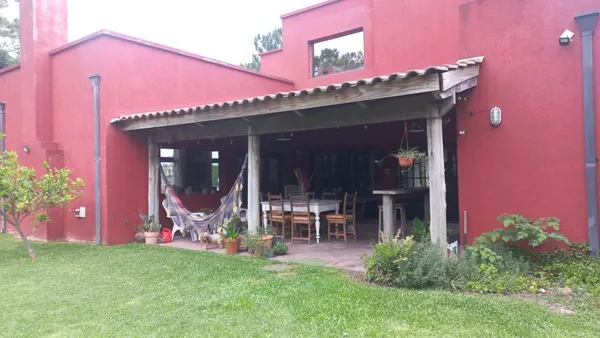 Casa en Juan Pedro Echeverría 1200