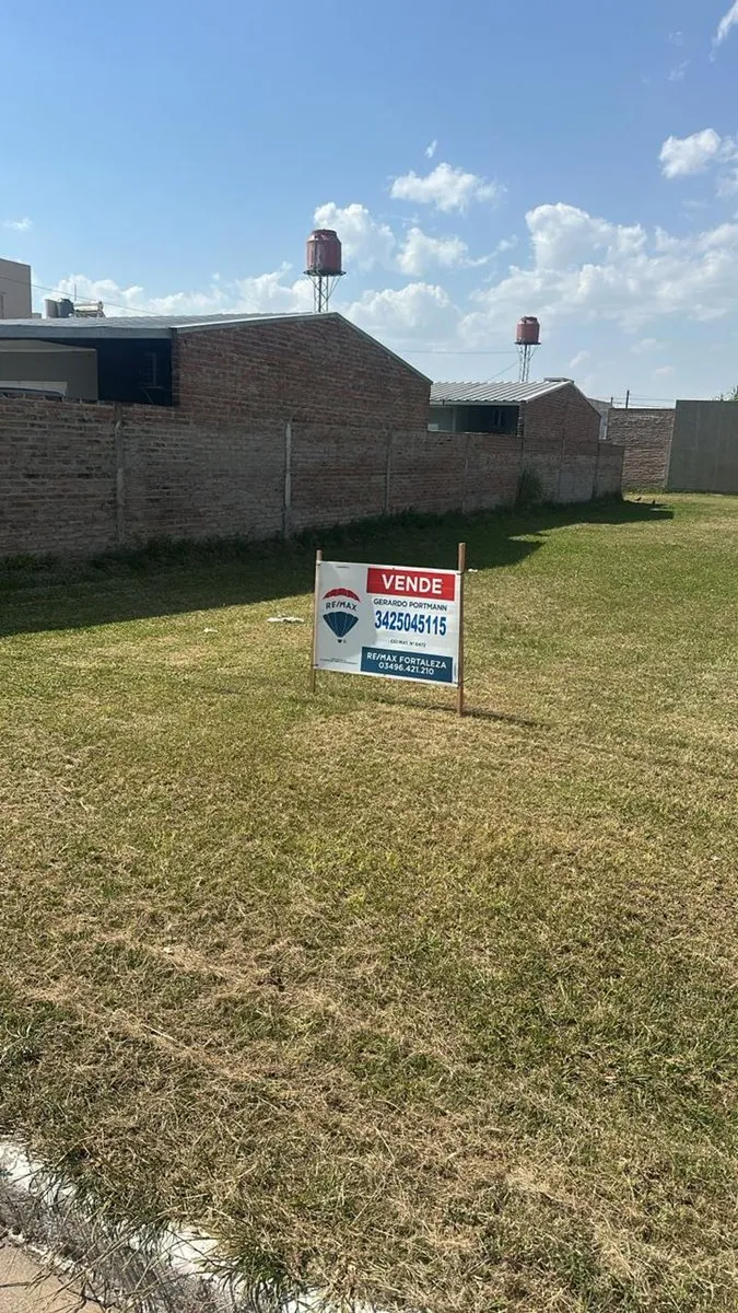 Lote en Esperanza 1800