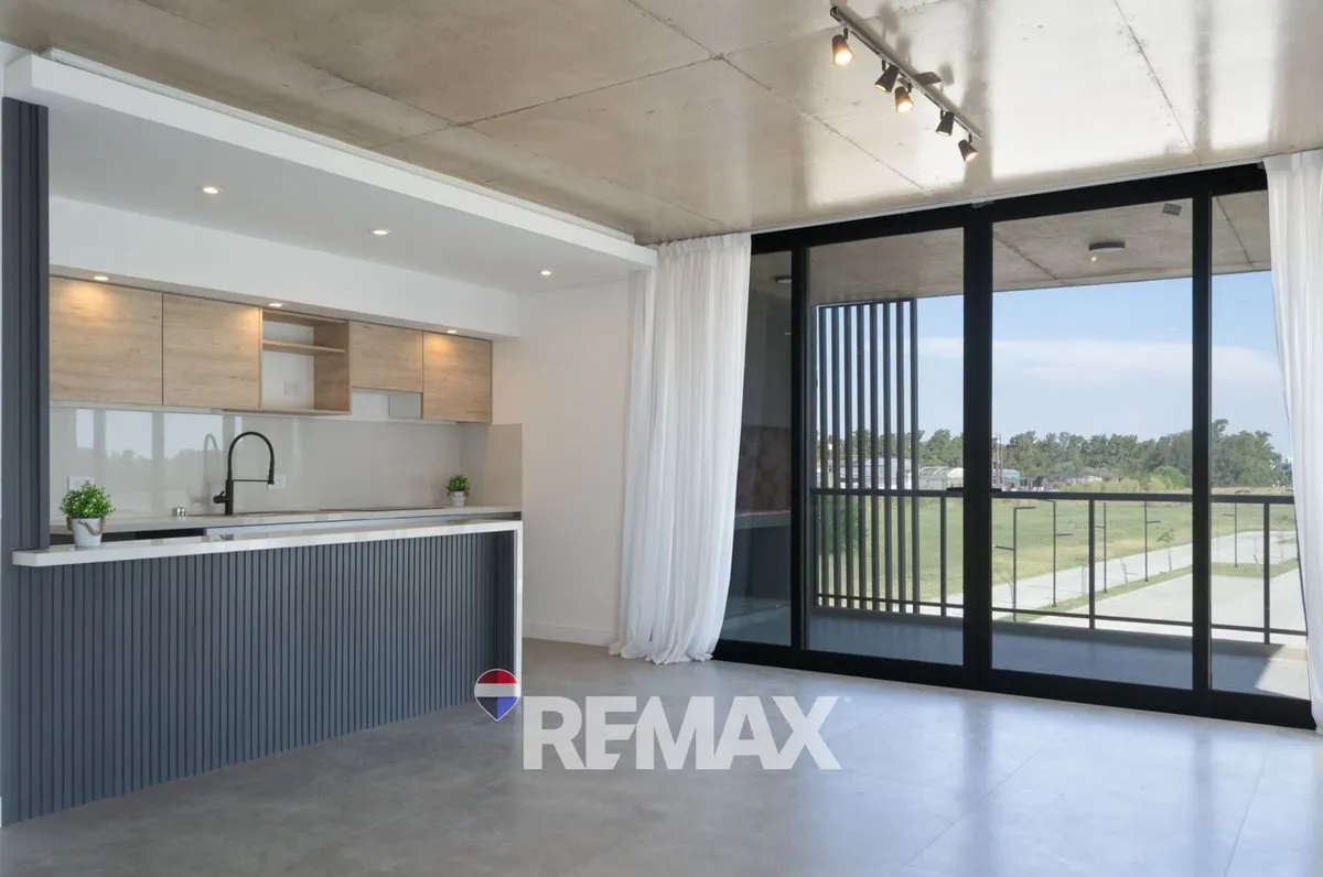 Departamento en Avenida Félix Aguilar 2600