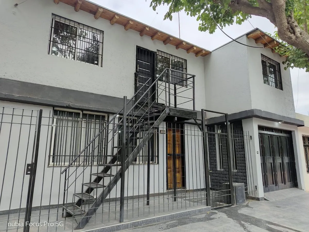 Casa en Las Orquideas 2200