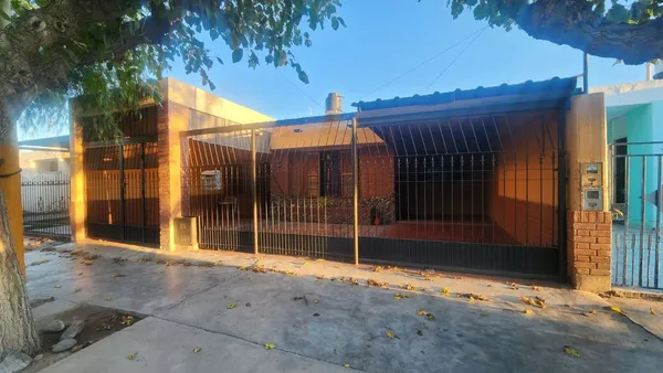 Casa en Nicanor Larrain 2000