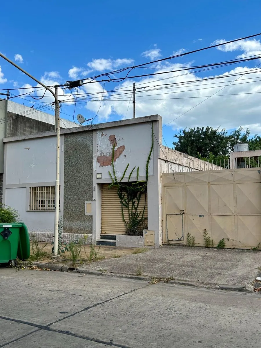 Casa en Raimundo Ramon. 300