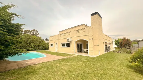 Casa en Avenida Jorge Newbery 4500