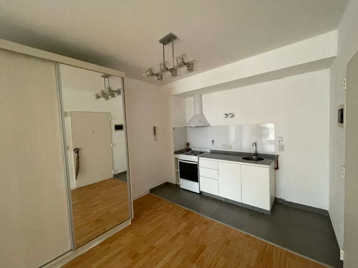 Departamento en Alberti 800