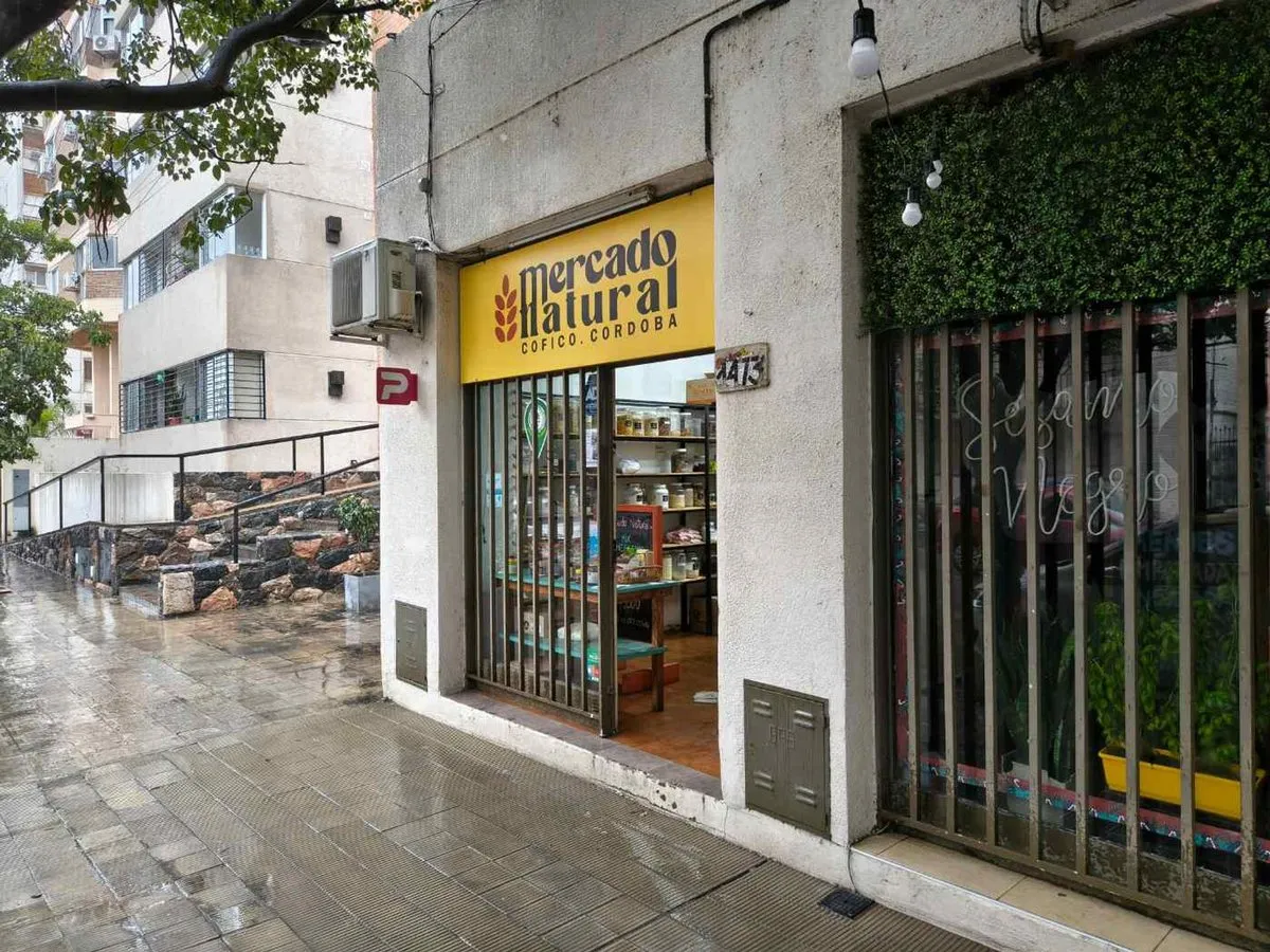 Local Comercial en José Antonio de Sucre 1400