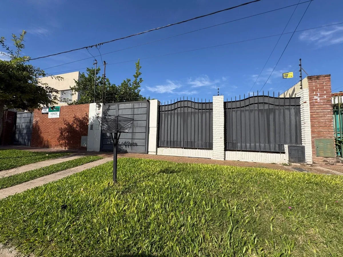 Casa en Regimiento 12 de Infantería 100