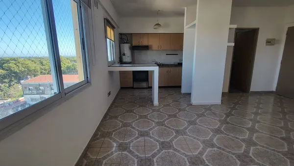 Departamento en Avenida Hipólito Yrigoyen 8400