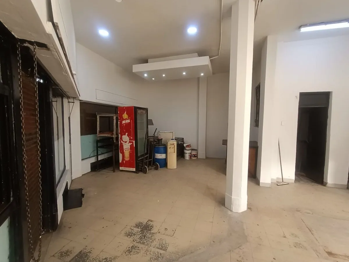 Local Comercial en Avenida San Juan 1400