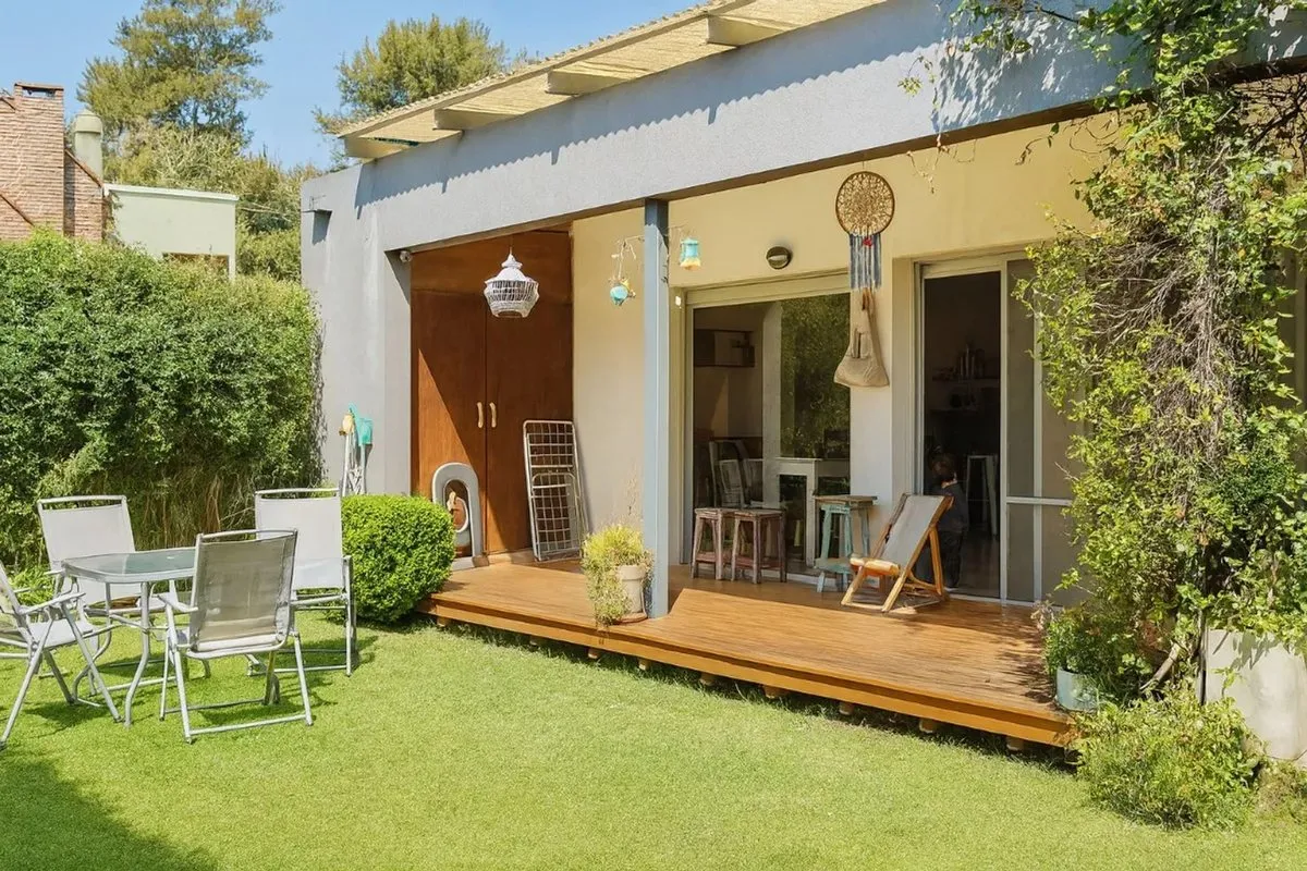 Casa en 461b E/ 14a y 14c 300