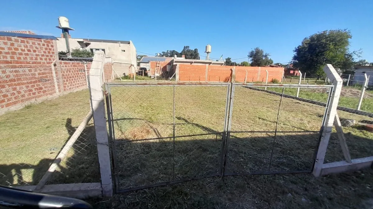 Lote en Peña ,pedro Goyena ,entre de la Unión y Espejo S/N