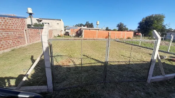 Lote en Peña ,pedro Goyena ,entre de la Unión y Espejo S/N