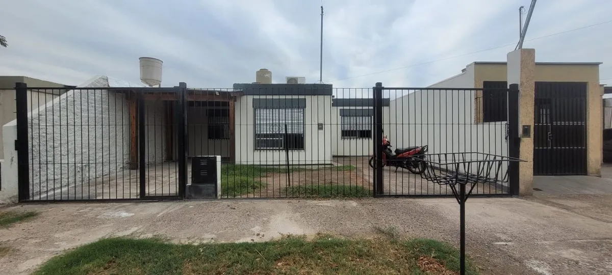Casa en Larrea 2200