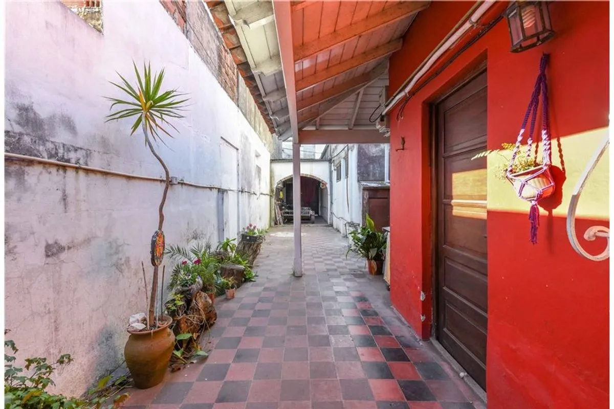Casa en Avenida Mitre 4000
