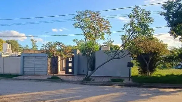 Casa en Intendente I. Calvo Alvarez 400