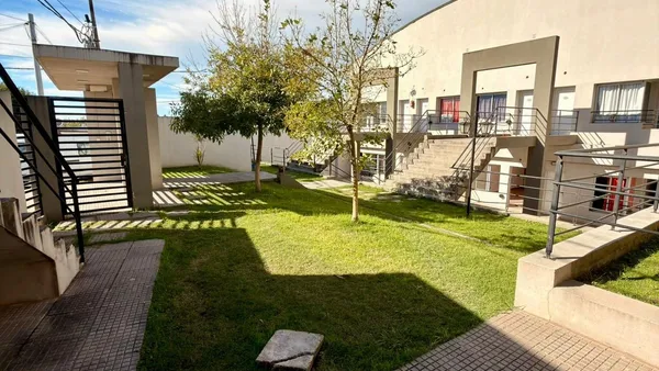 Departamento en Las Acacias 1900