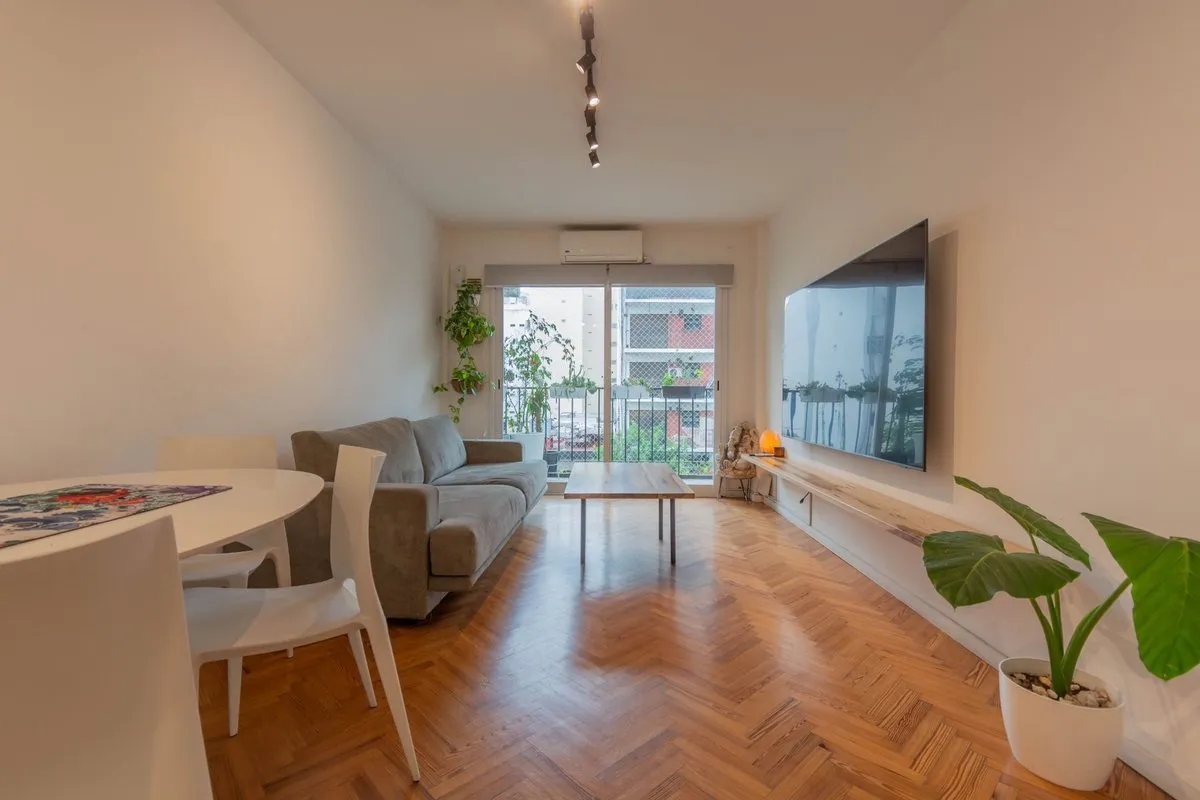 Departamento en Avenida Ángel Gallardo 900