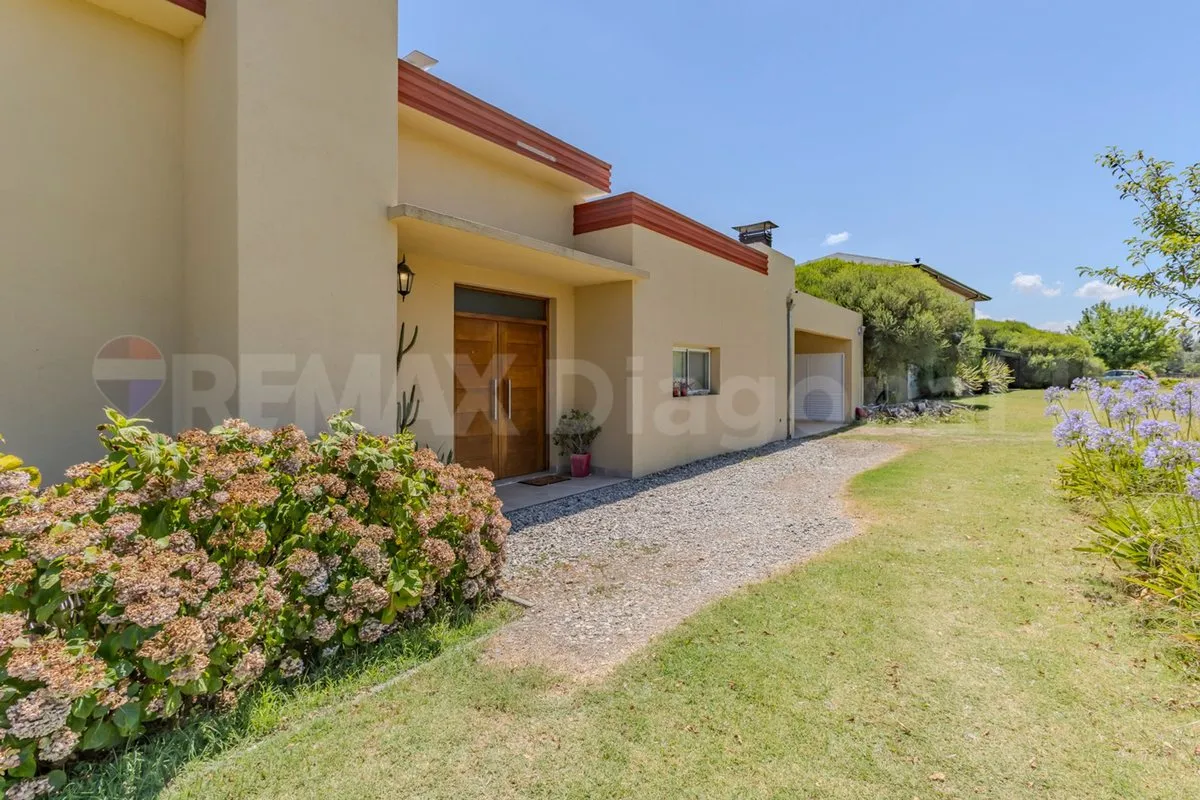 Casa en Ruta 2 Km 90 0