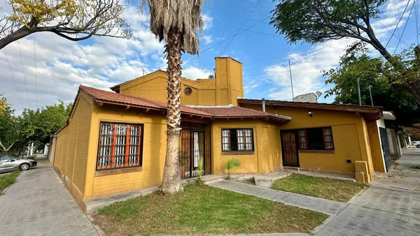 Casa en Rivadavia y Rivero 0