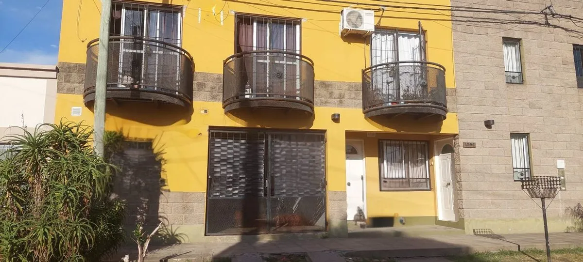 Departamento en Esteban Echeverría 1200