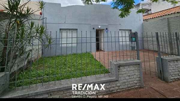 Casa en Echeverría 100