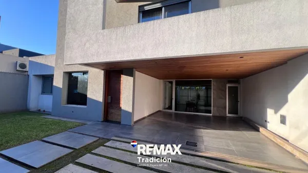 Casa en González Montaner 200