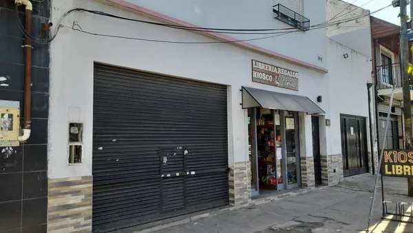 Local Comercial en Avenida Florencio Varela 800