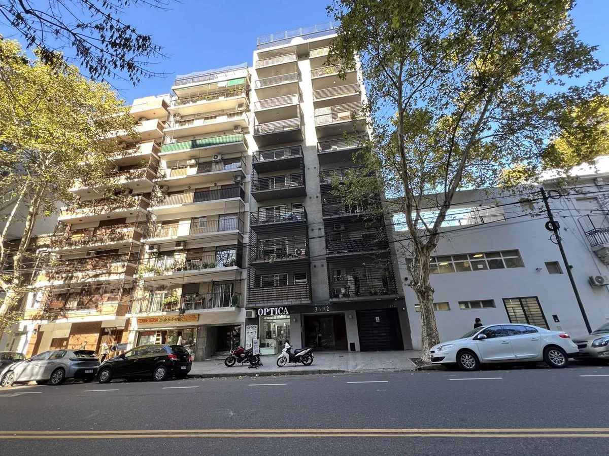 Departamento en Avenida Hipólito Yrigoyen 3600