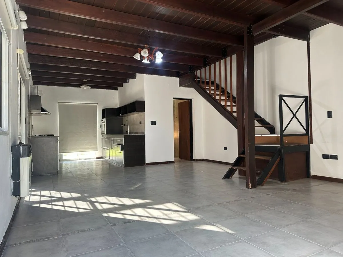 Casa en Apipé 8000