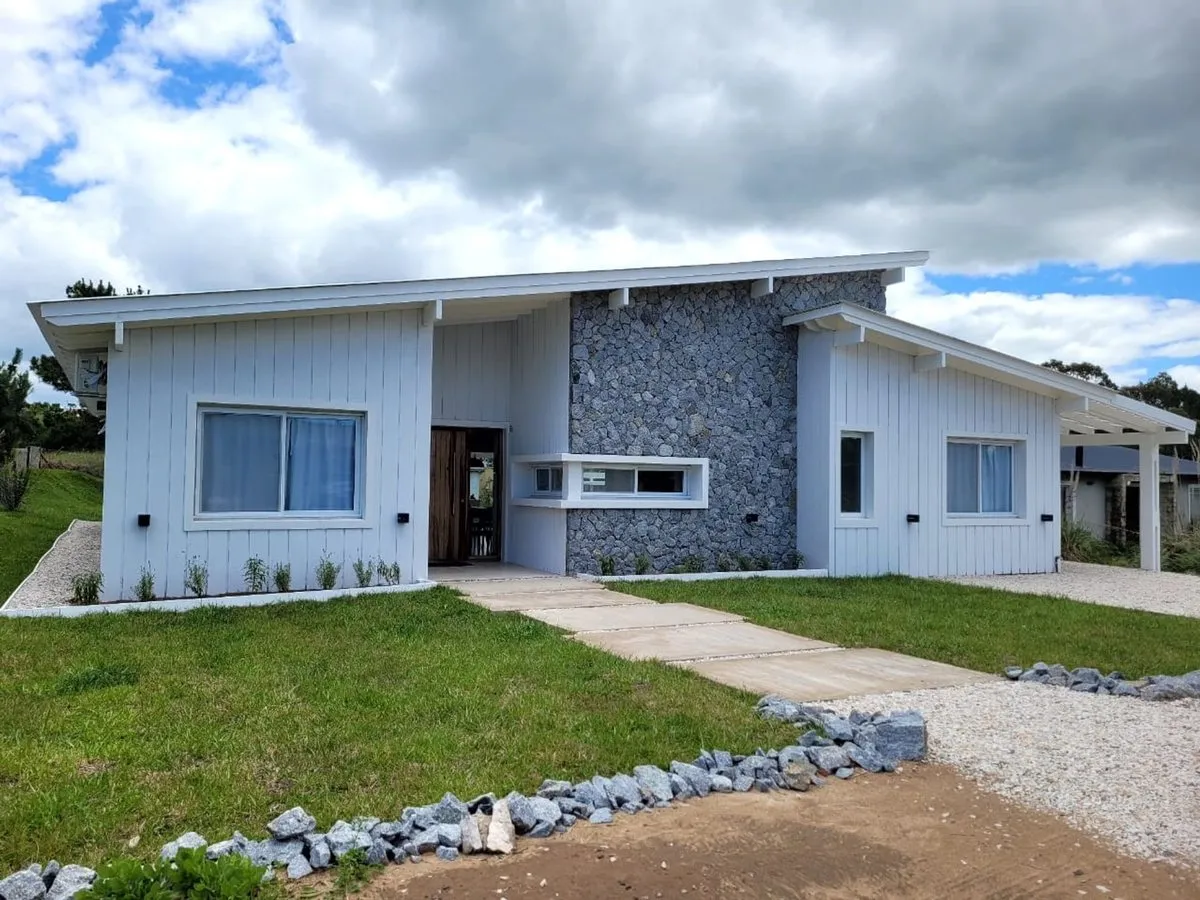Casa en Ecuestre 200