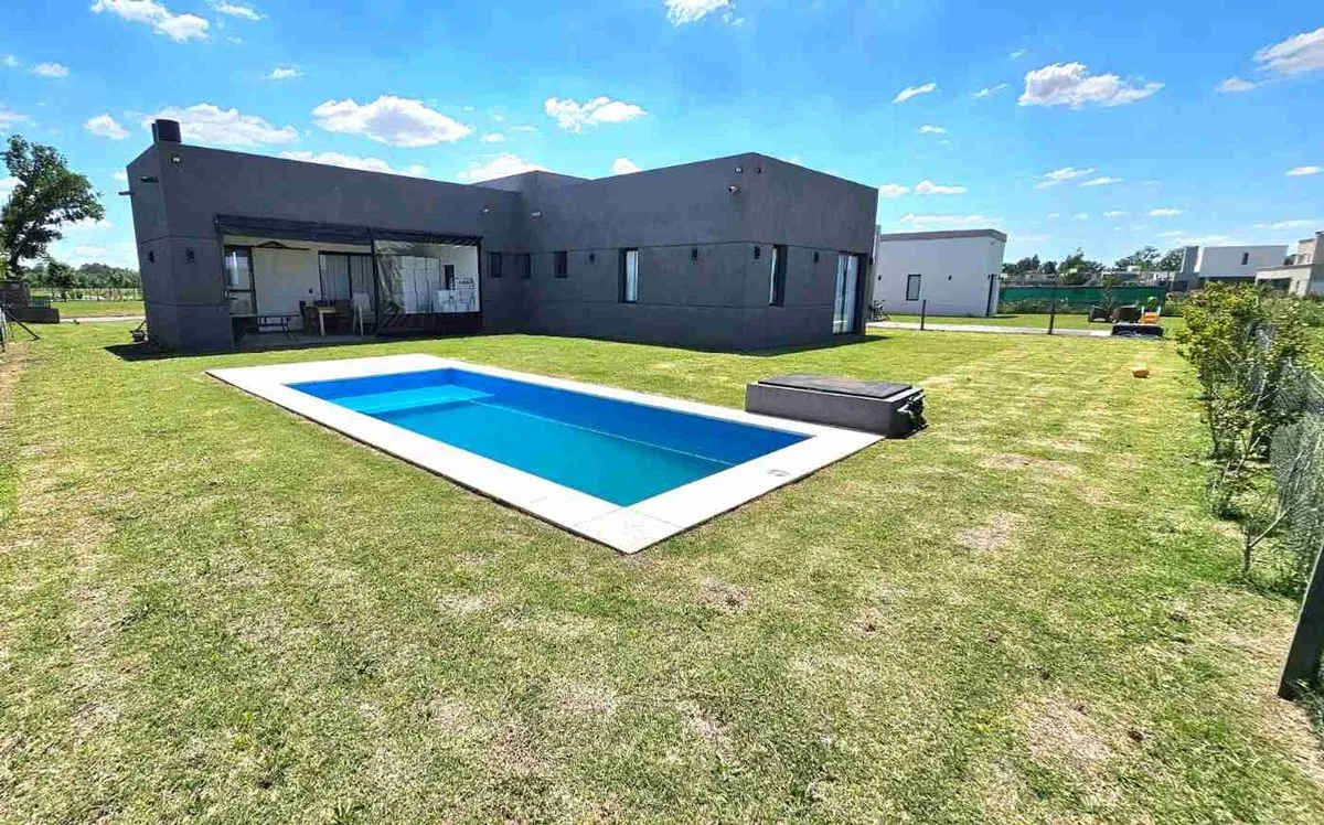 Casa en General Hornos y Alejandro Korn 0