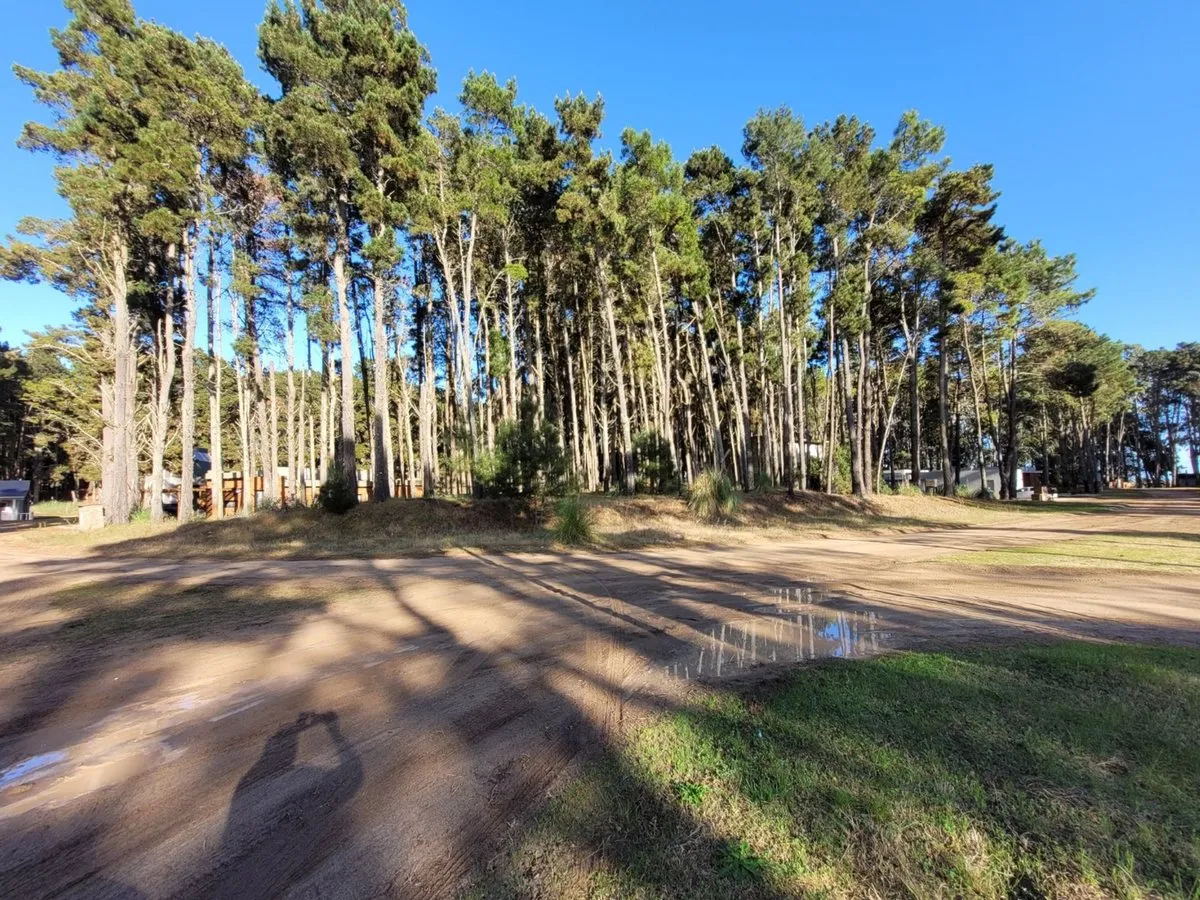 Lote en Senderos 3 200