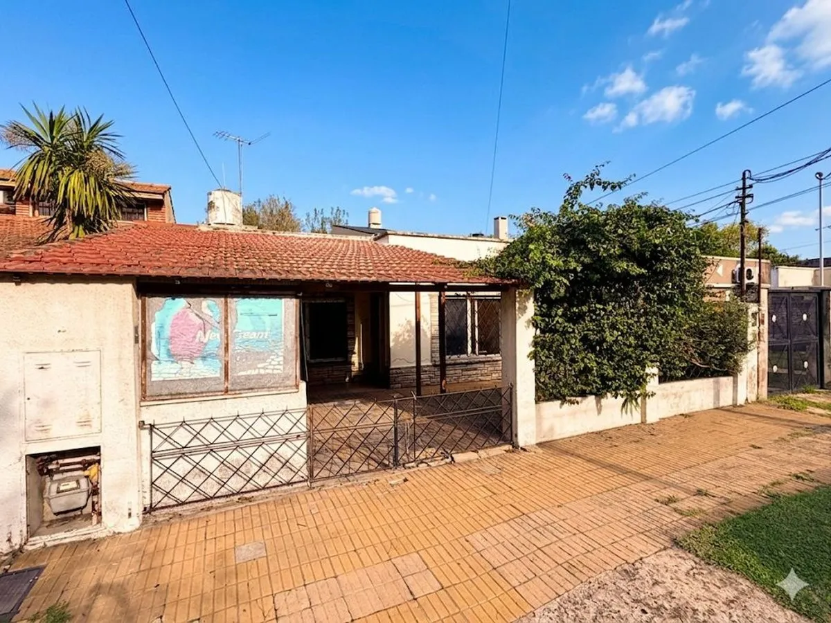 Casa en Julián de Casal 1100