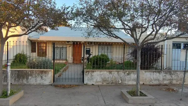 Casa en Fiorucci 400