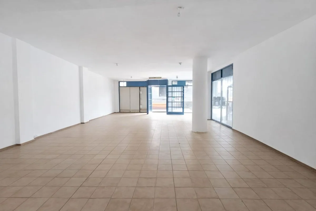 Local Comercial en Caseros 900