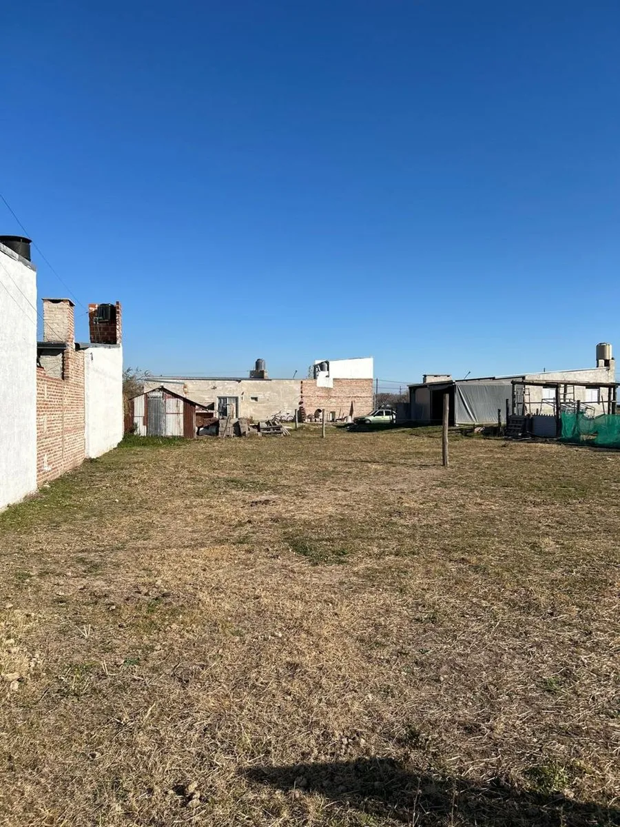 Lote en Calle Publica 2 900